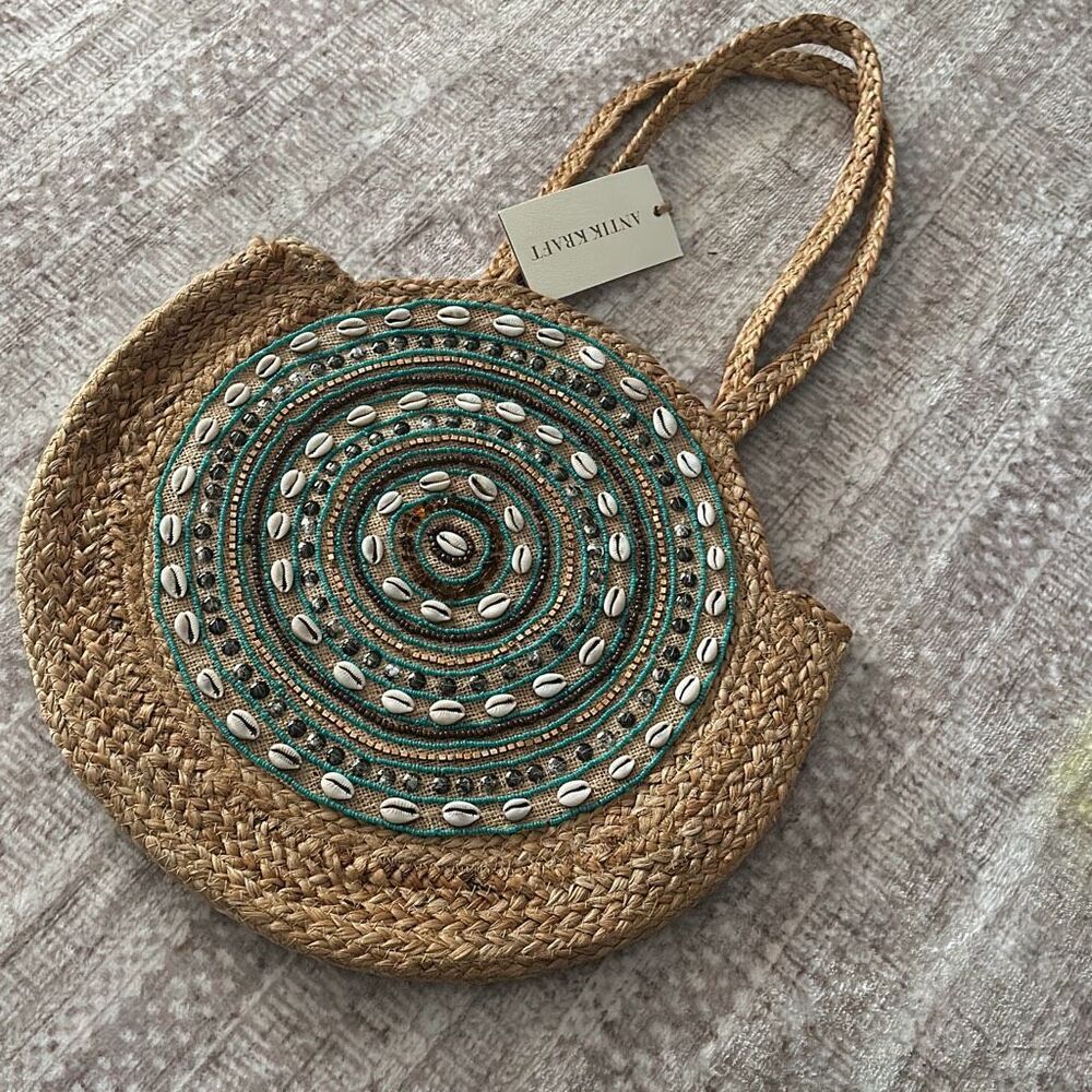 Antik Kraft Tan and Green Shoulder Bag